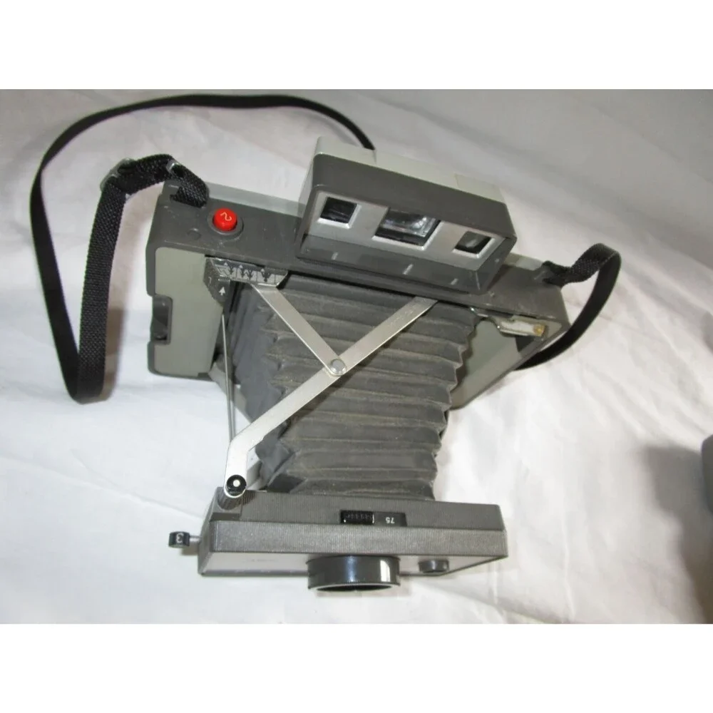 Polaroid Automatic 320 Land Camera AS IS
